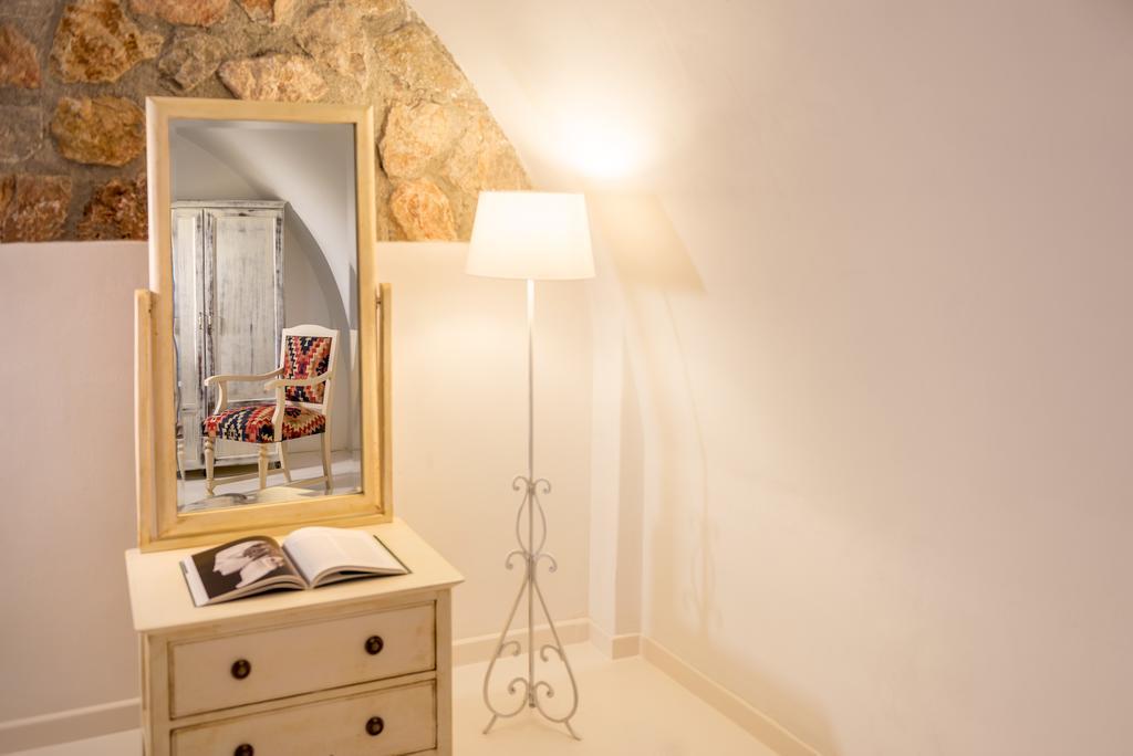 Red Cliff Villa 2Bedroom Villa With Caldera View And Plunge PoolAkrotírion エクステリア 写真