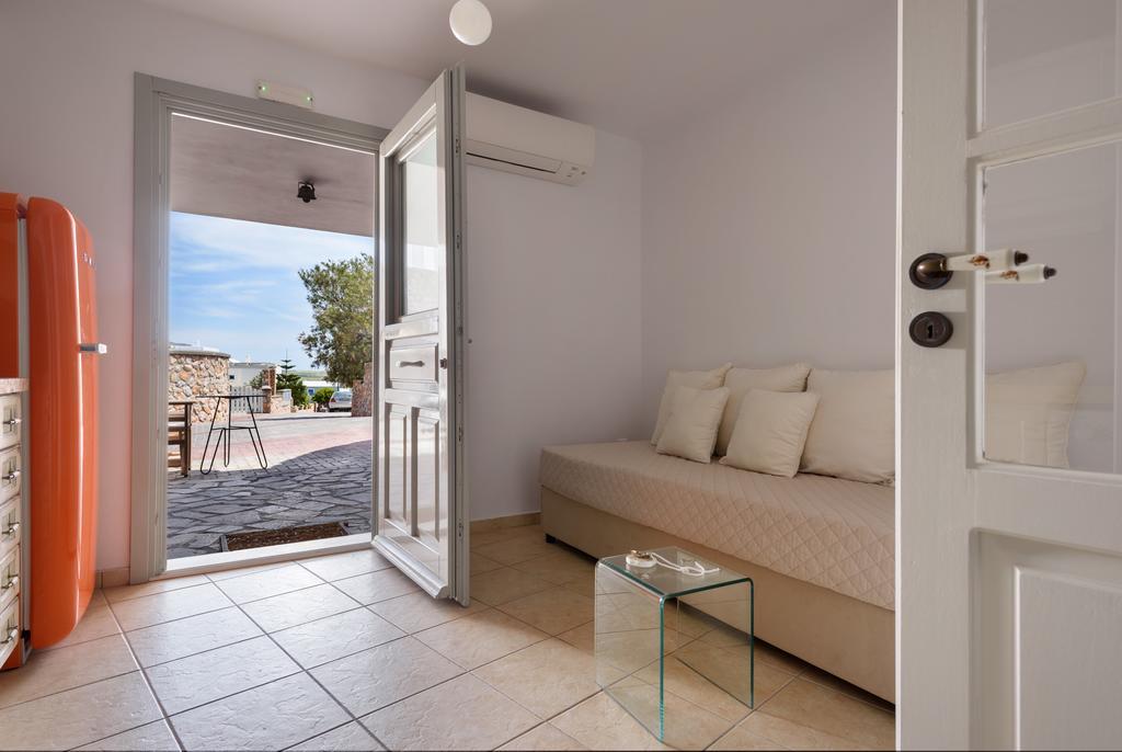 Red Cliff Villa 2Bedroom Villa With Caldera View And Plunge PoolAkrotírion エクステリア 写真